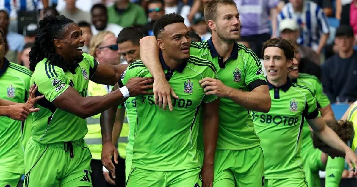 Rodrigo Muniz ăn mừng bàn thắng gỡ hòa cho Fulham trên sân Brighton. (Nguồn: Fotmob)