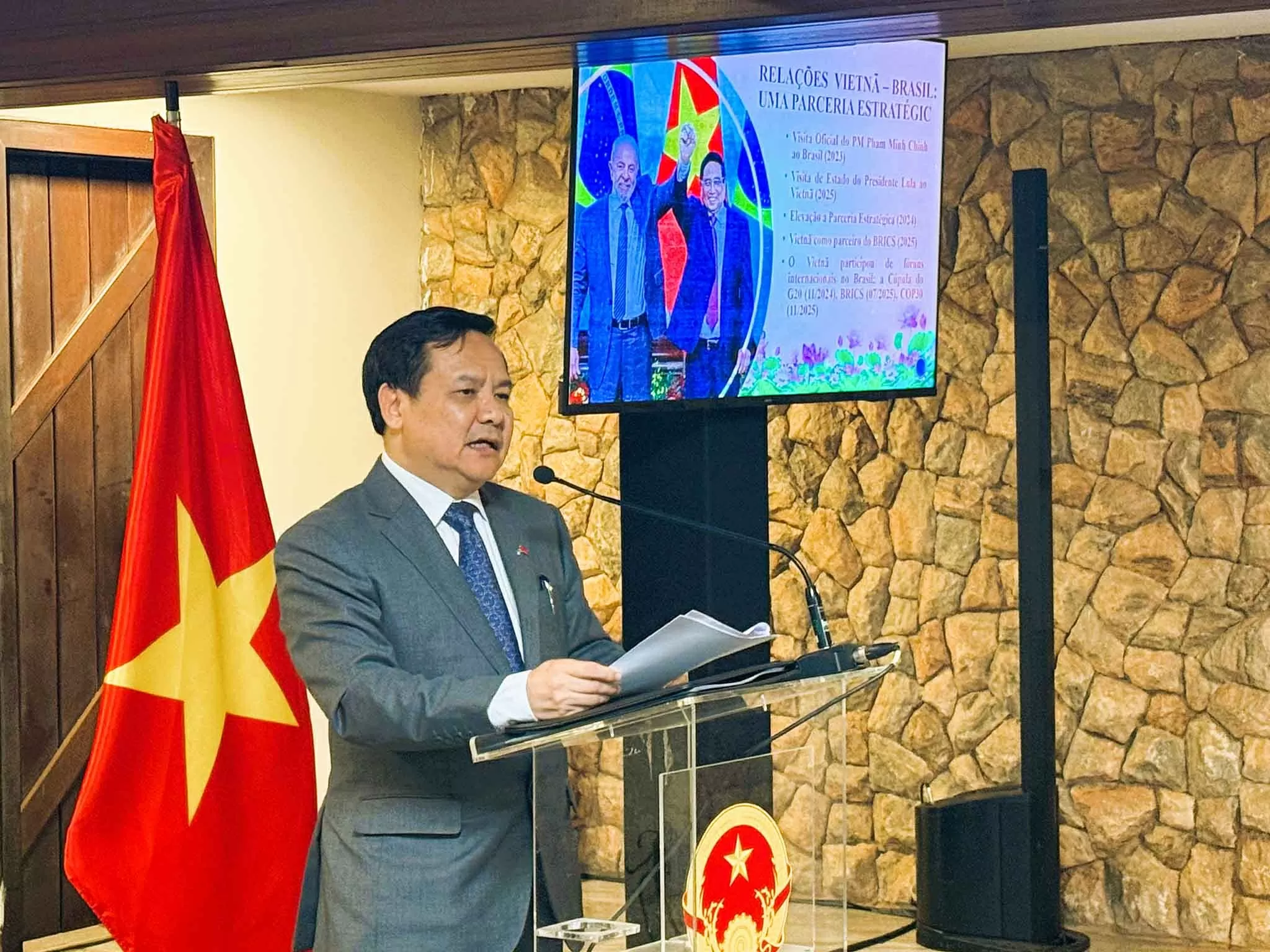 Đại sứ quán Việt Nam tại Brazil tổ chức họp báo nhân kỷ niệm 80 năm Cách mạng Tháng Tám và Quốc khánh 2/9 Đại sứ quán Việt Nam tại Brazil tổ chức họp báo nhân kỷ niệm 80 năm Cách mạng Tháng Tám và Quốc khánh 2/9