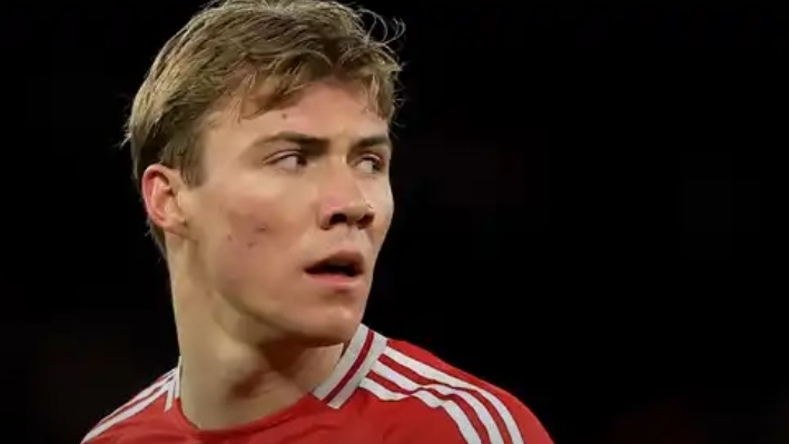 Thương vụ Hojlund: Man Utd mở toang cửa cho Napoli