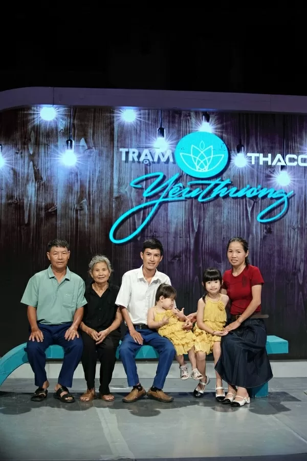 Chàng dược sĩ khuyết tật và nhóm thiện nguyện gieo mầm yêu thương nơi miền quê