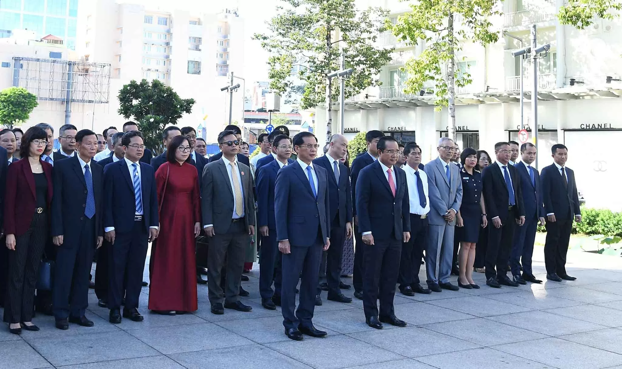 Khai mạc triển lãm ảnh ‘80 năm Ngoại giao Việt Nam: Vinh dự và tự hào’