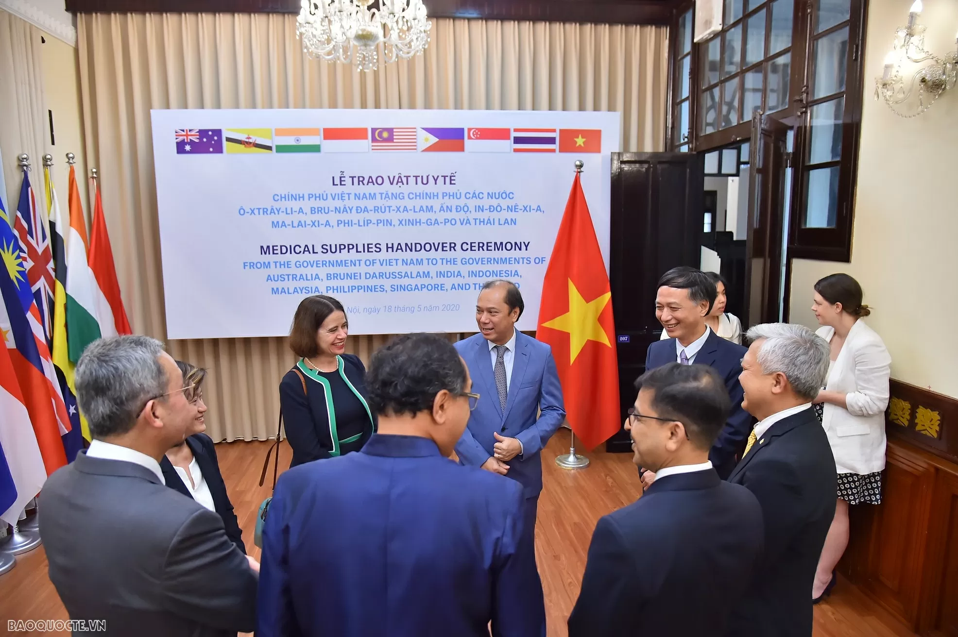 Nghề ngoại giao – hành trình đầy tự hào và luôn mới mẻ Nghề ngoại giao – hành trình đầy tự hào và luôn mới mẻ