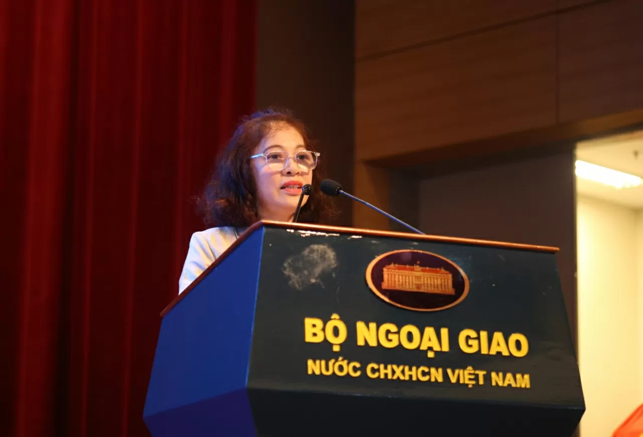 Phu nhân Vũ Thị Bích Ngọc phát biểu tại chương trình. (Ảnh: Thành Long) Phu nhân Vũ Thị Bích Ngọc phát biểu tại chương trình. (Ảnh: Thành Long)