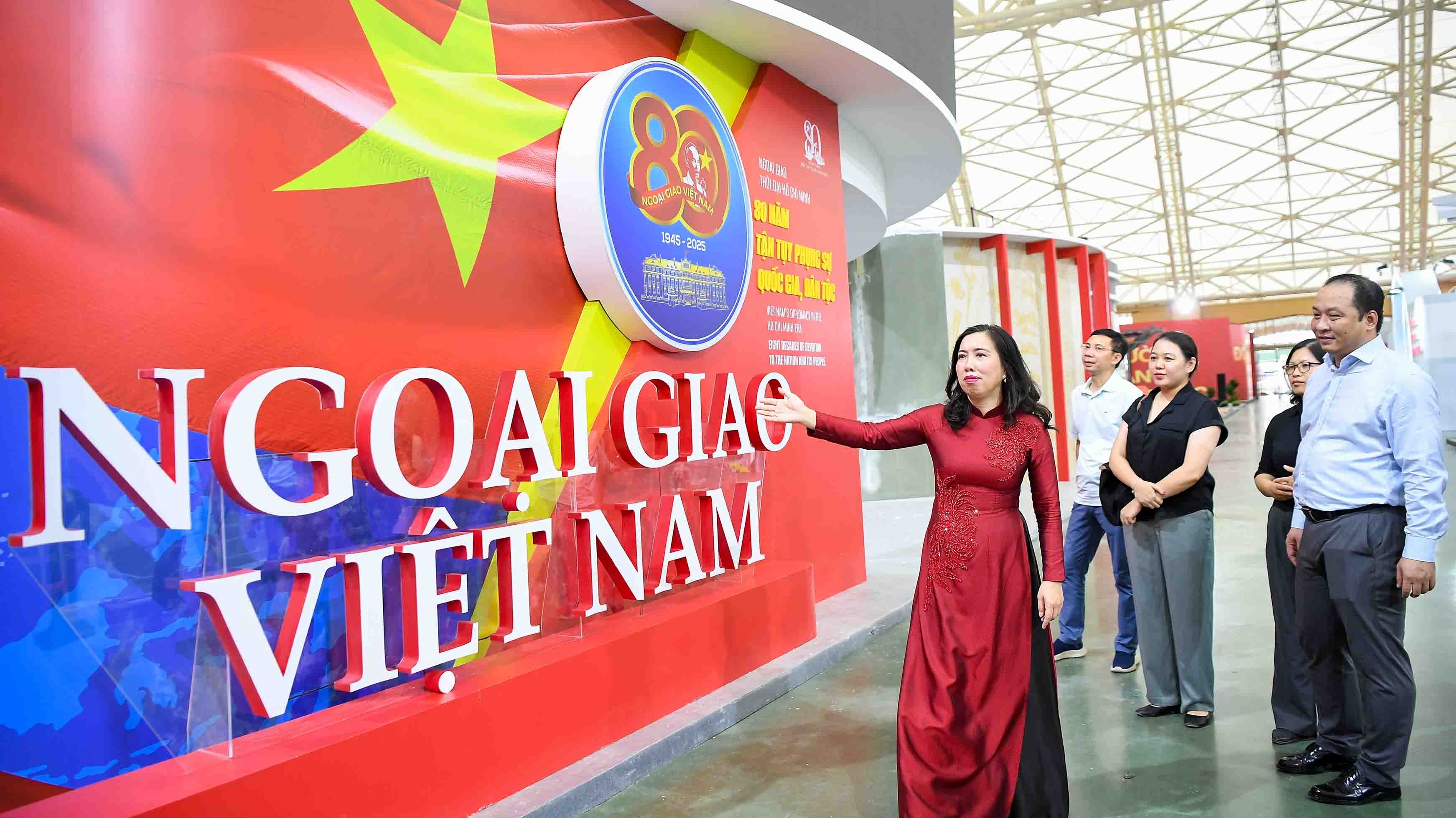 Nhiều tư liệu ngoại giao lần tiên được công bố tại Triển lãm 80 năm thành tựu đất nước