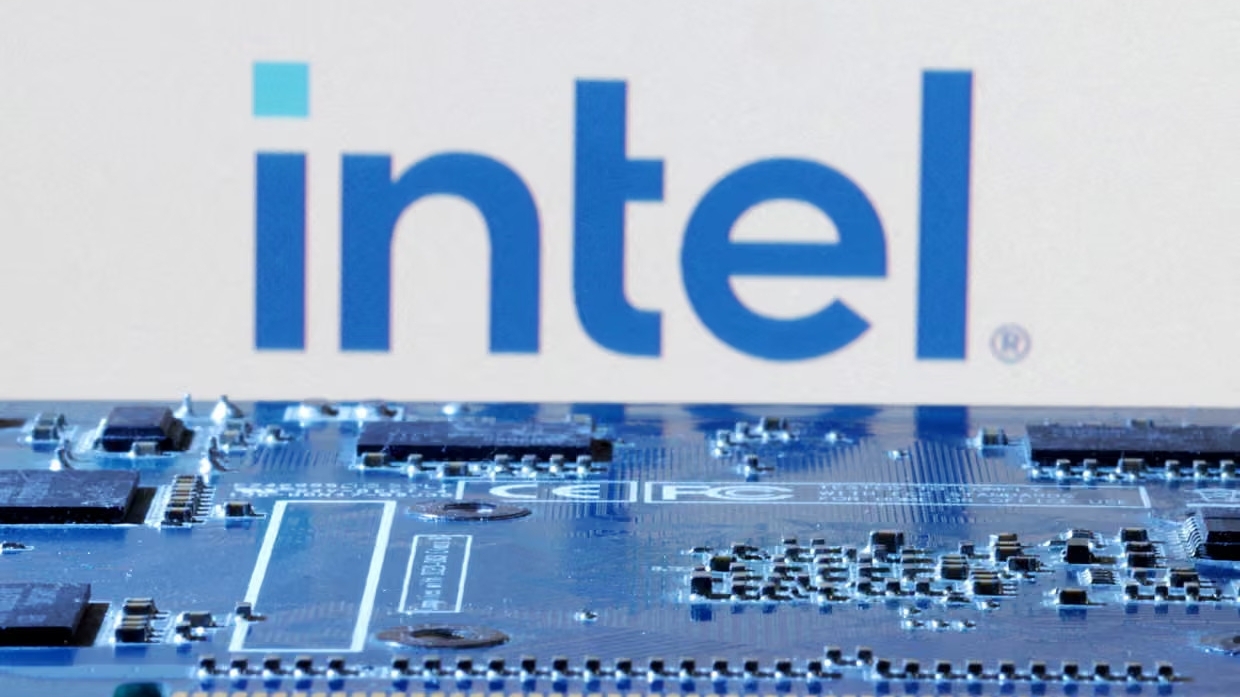 nha trang nam 10 co phan intel cung co vi the cua my trong linh vuc chat ban dan