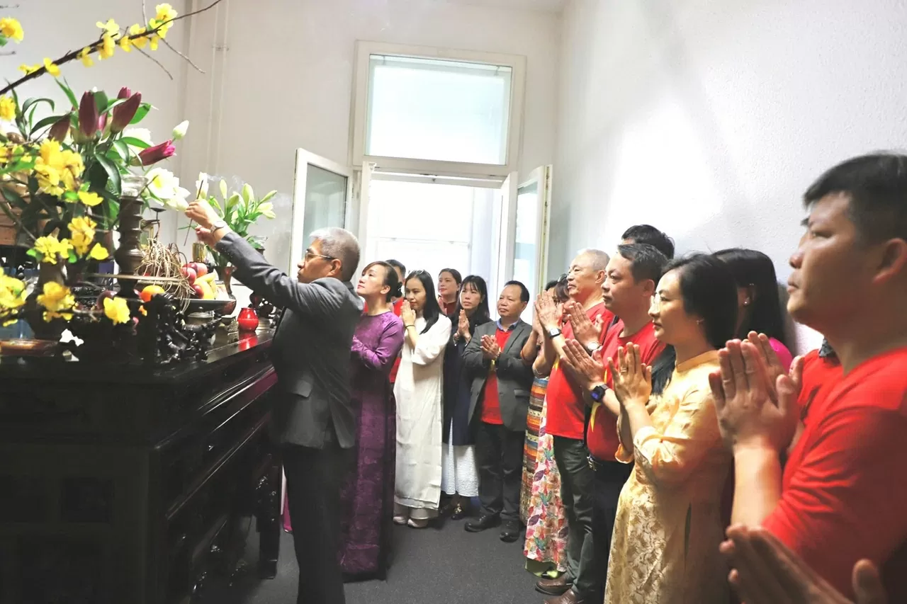 Đảng ủy tại Đức tổ chức sinh hoạt chuyên đề về Chủ tịch Hồ Chí Minh