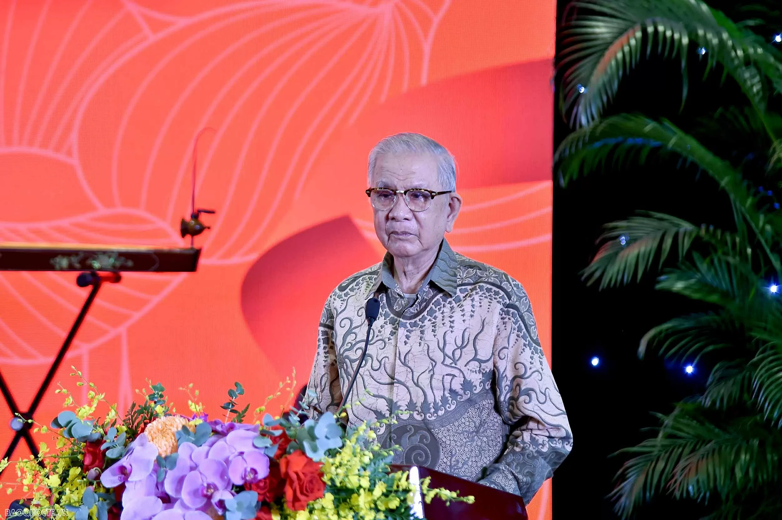 Tri ân các thế hệ cán bộ ngoại giao: Vun đắp dắp nền Ngoại giao toàn diện, hiện đại, chuyên nghiệp gặp mặt truyền thống đại diện các thế hệ cán bộ ngoại giao