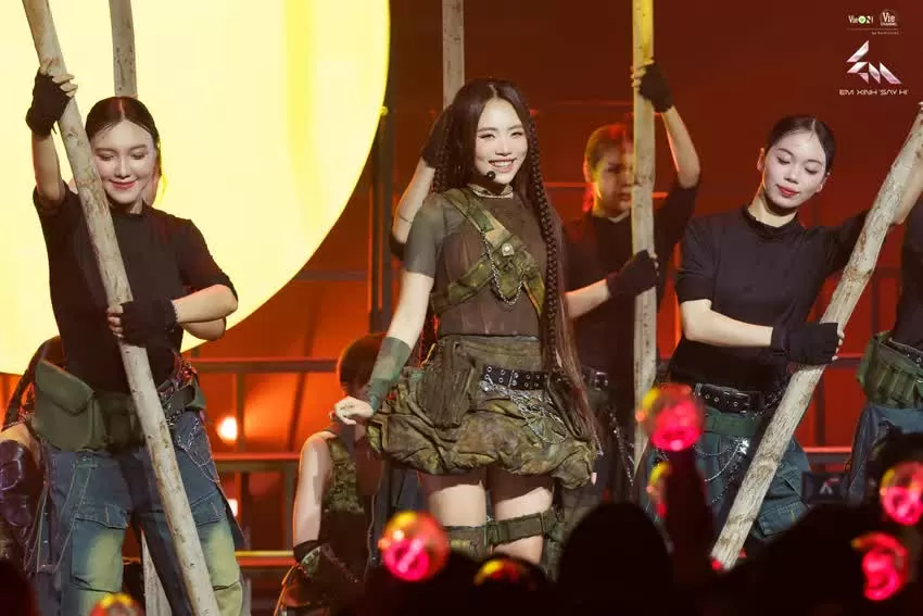 Phương Mỹ Chi.. Phương Mỹ Chi..