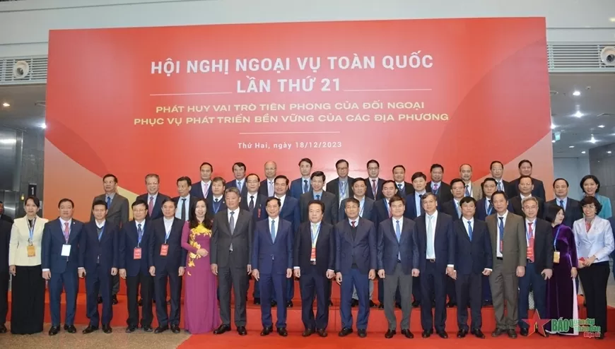 Bản giao hưởng của tinh thần tận tâm và sự đồng hành của Bộ Ngoại giao