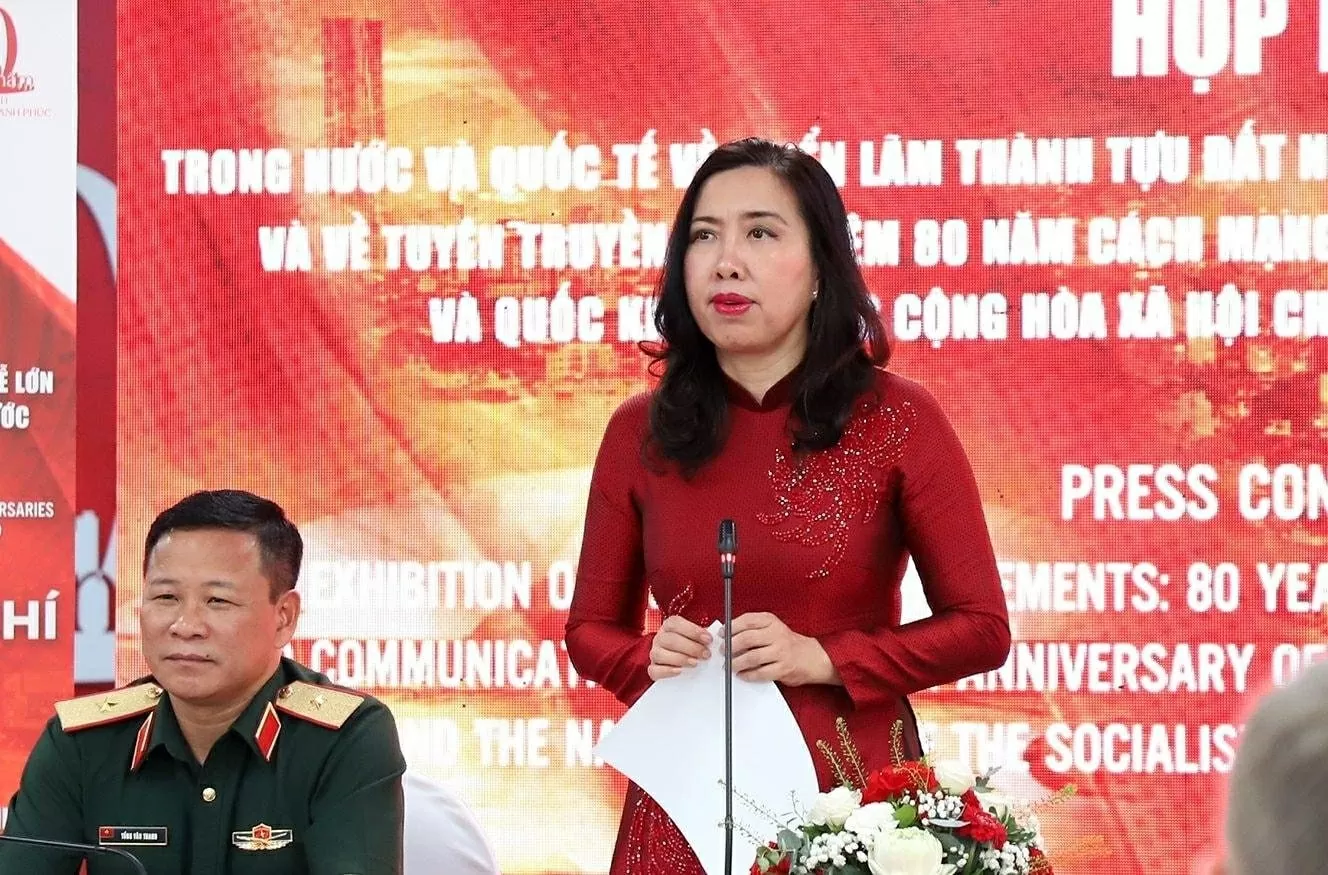 Lần đầu tiên kiều bào tham gia diễu hành mừng Quốc khánh