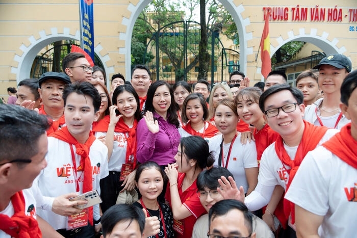 Thứ trưởng Ngoại giao Lê Thu Hằng Thứ trưởng Ngoại giao Lê Thu Hằng