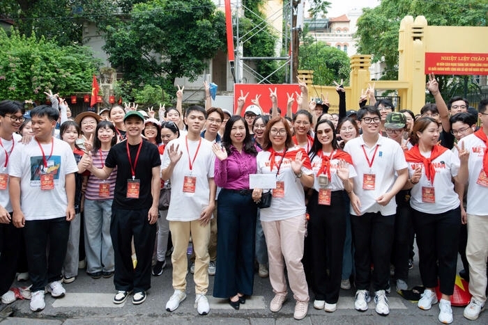 Thứ trưởng Ngoại giao Lê Thu Hằng Thứ trưởng Ngoại giao Lê Thu Hằng