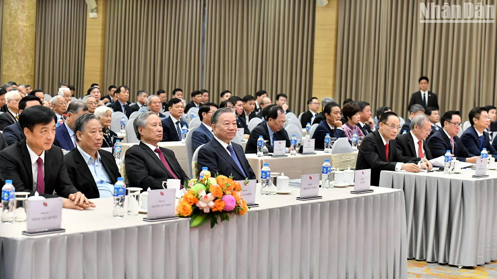 Đối ngoại Đảng trong ngoại giao Việt Nam thời đại mới
