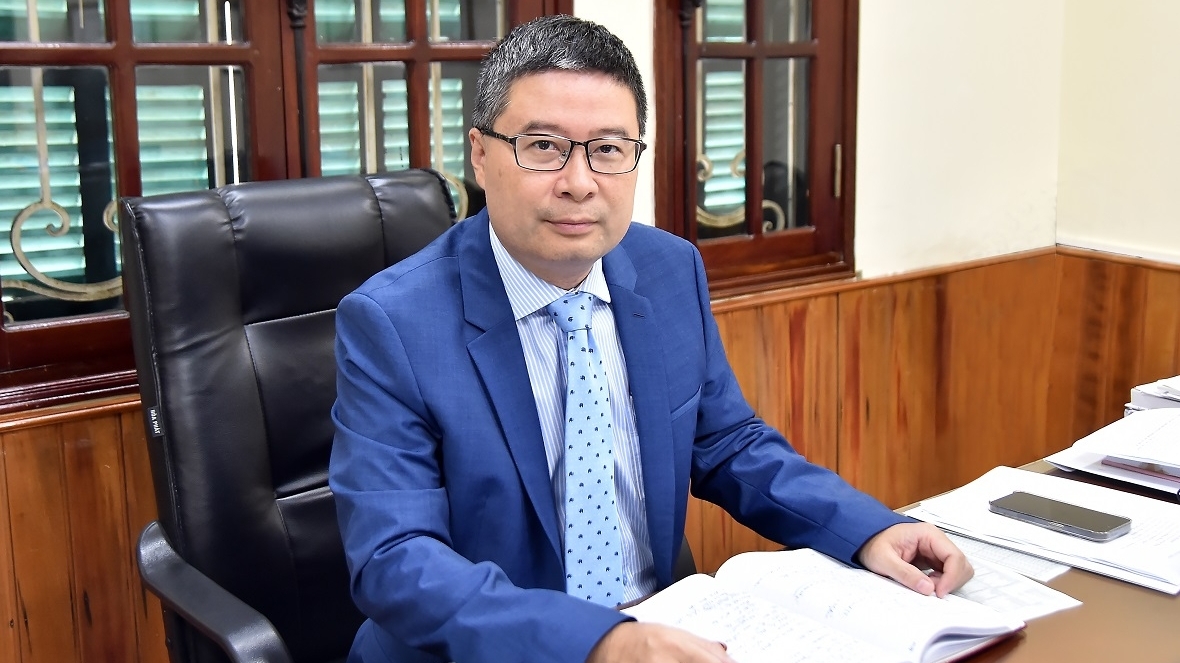 lanh su viet nam voi su menh phung su to quoc phuc vu nhan dan