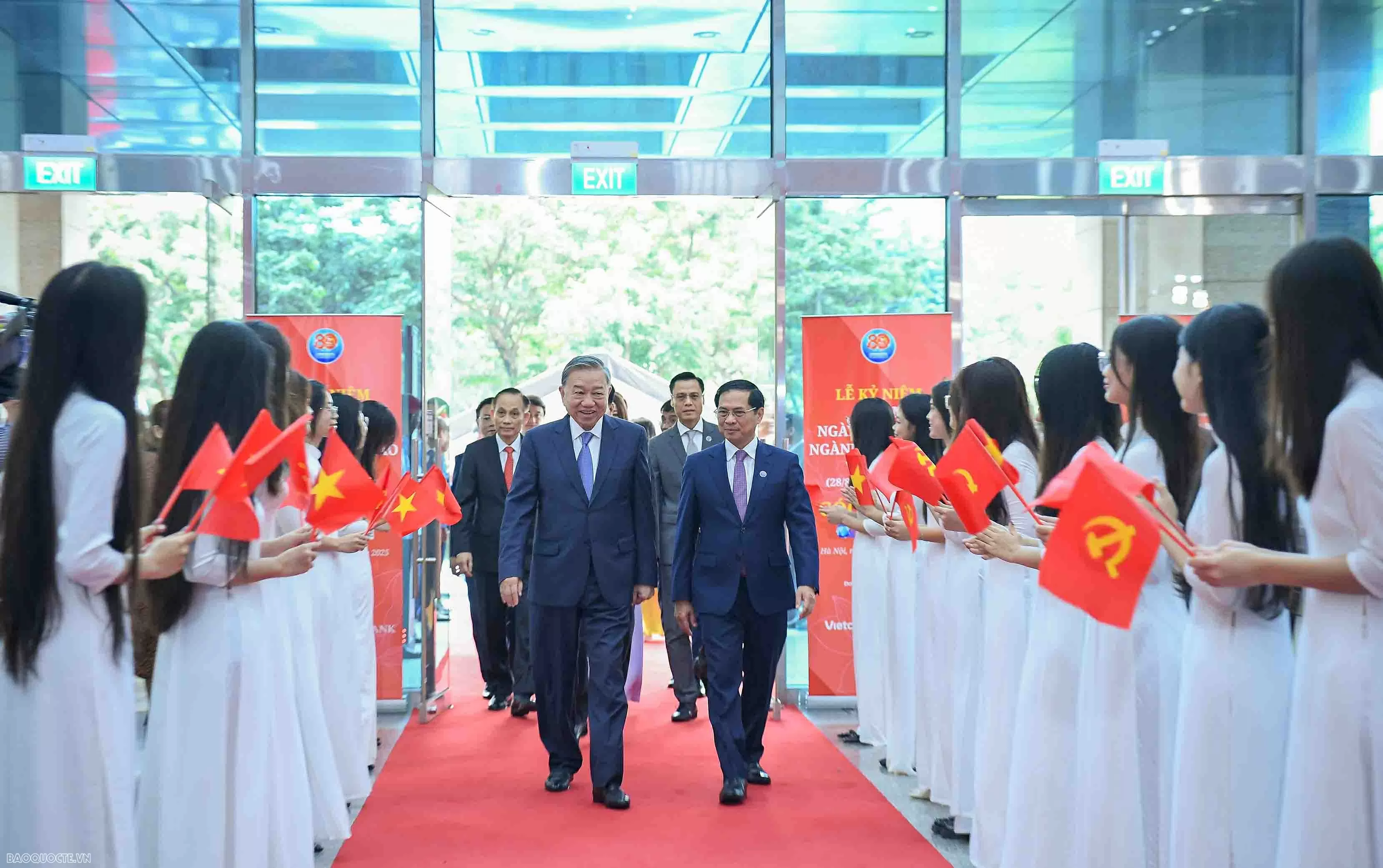 Khai mạc Lễ kỷ niệm 80 năm ngày thành lập ngành Ngoại giao. (Ảnh: Nguyễn Hồng) Khai mạc Lễ kỷ niệm 80 năm ngày thành lập ngành Ngoại giao. (Ảnh: Nguyễn Hồng)