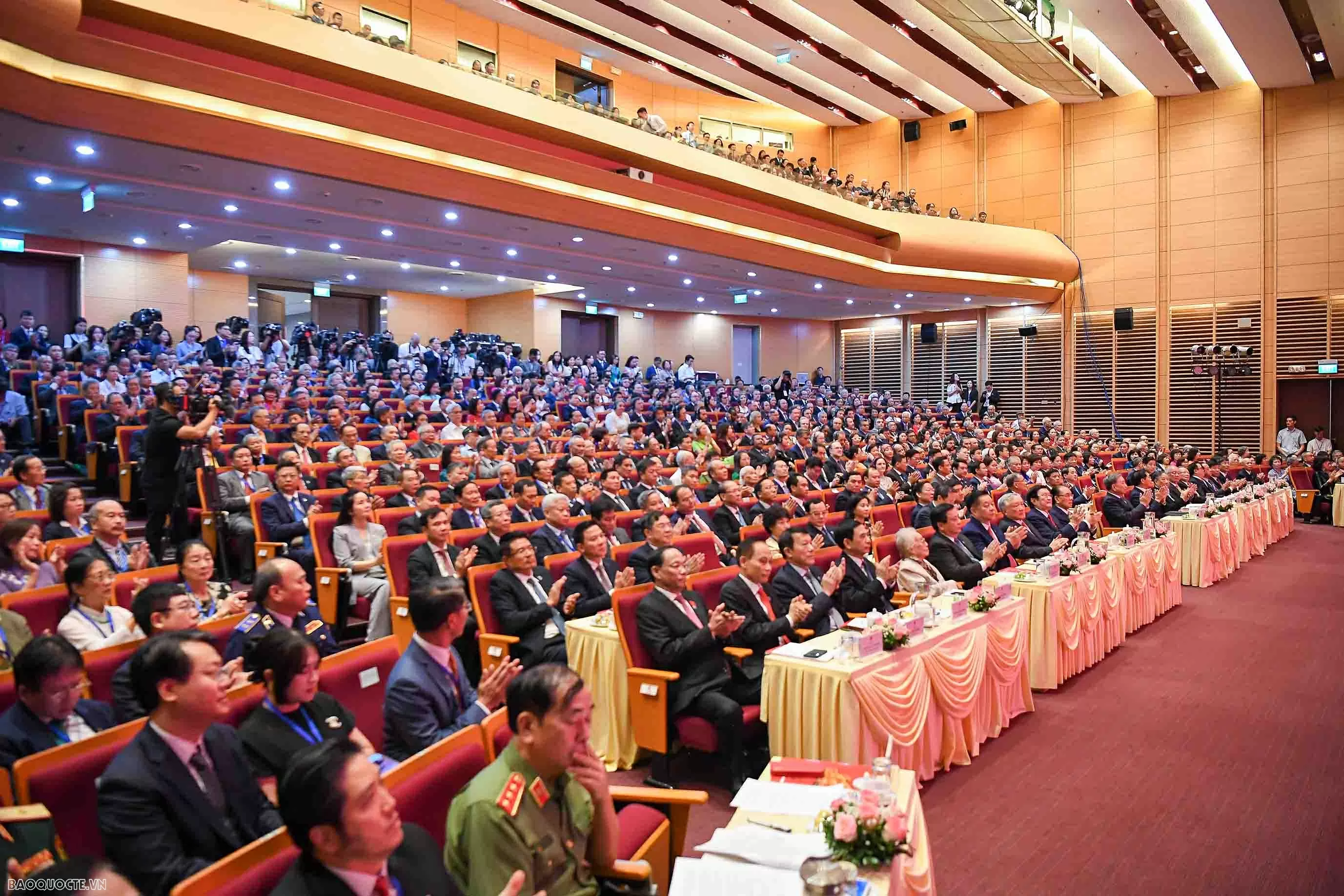 MC Khánh Vy: Mỗi công dân là một ‘đại sứ’ của Việt Nam MC Khánh Vy: Mỗi công dân là một ‘đại sứ’ của Việt Nam