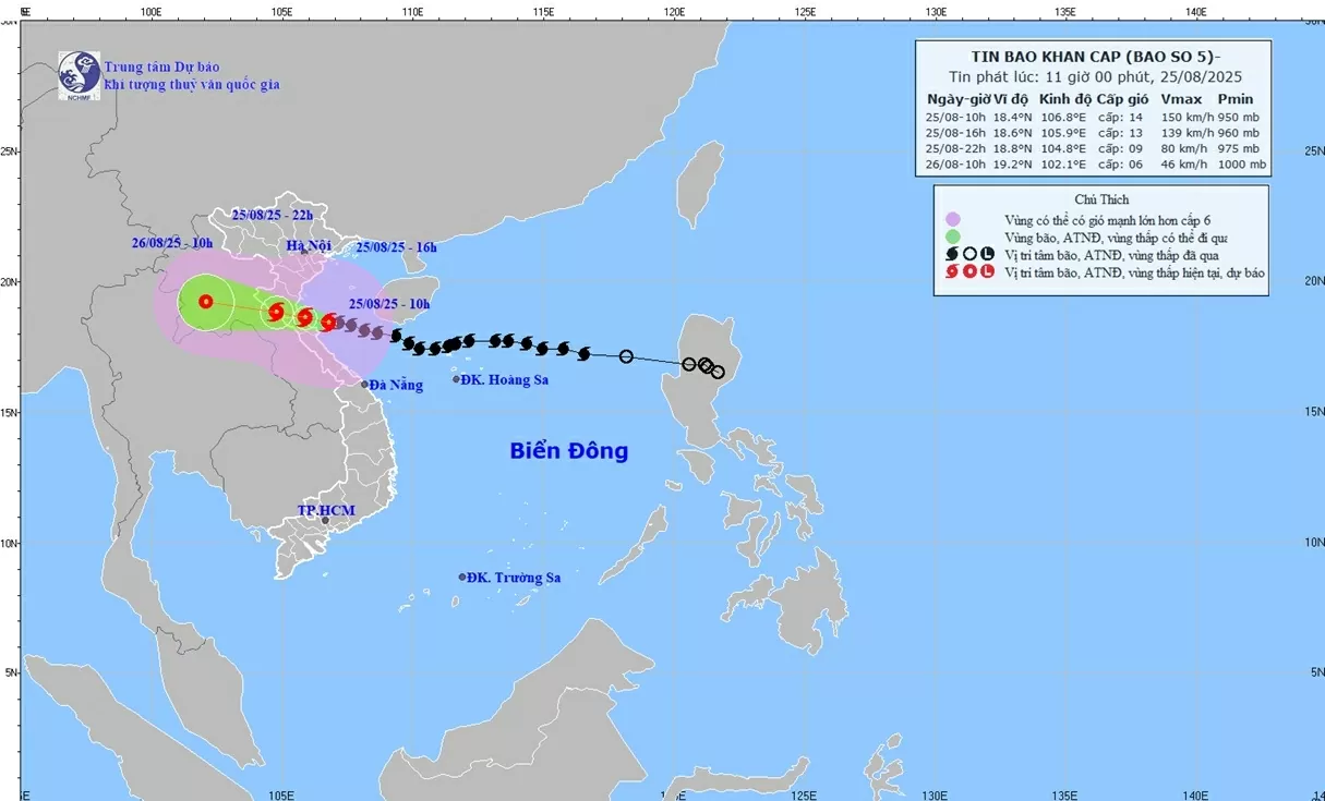 Bão số 5 di chuyển theo hướng Tây Tây Bắc, về phía Nghệ An, Hà Tĩnh; nguy cơ cao ngập các tuyến đê, đường ven biển, cửa sông