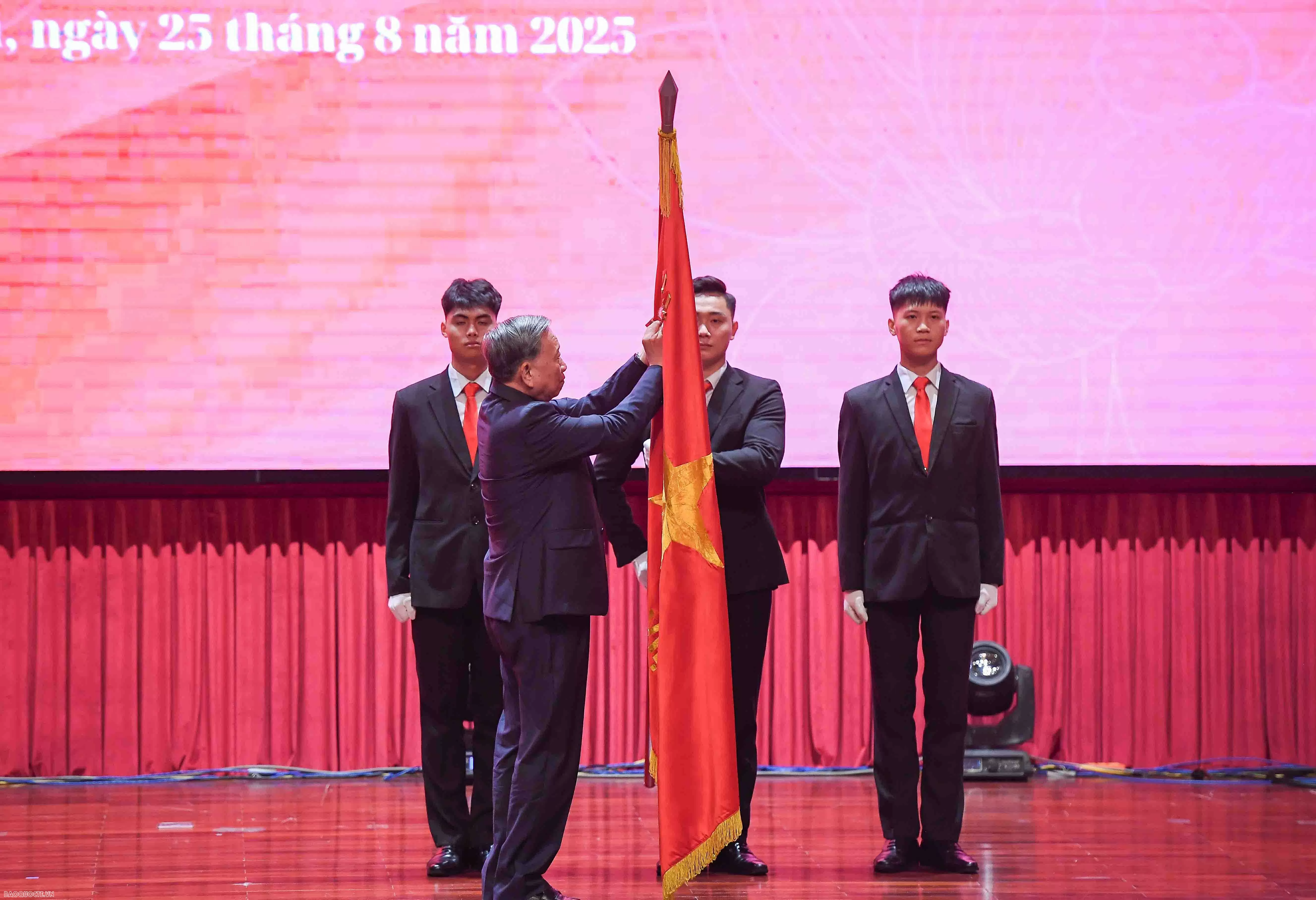 (Trực tuyến) Tổng Bí thư Tô Lâm dự Lễ kỷ niệm 80 năm Ngoại giao Việt Nam (Trực tuyến) Tổng Bí thư Tô Lâm dự Lễ kỷ niệm 80 năm Ngoại giao Việt Nam