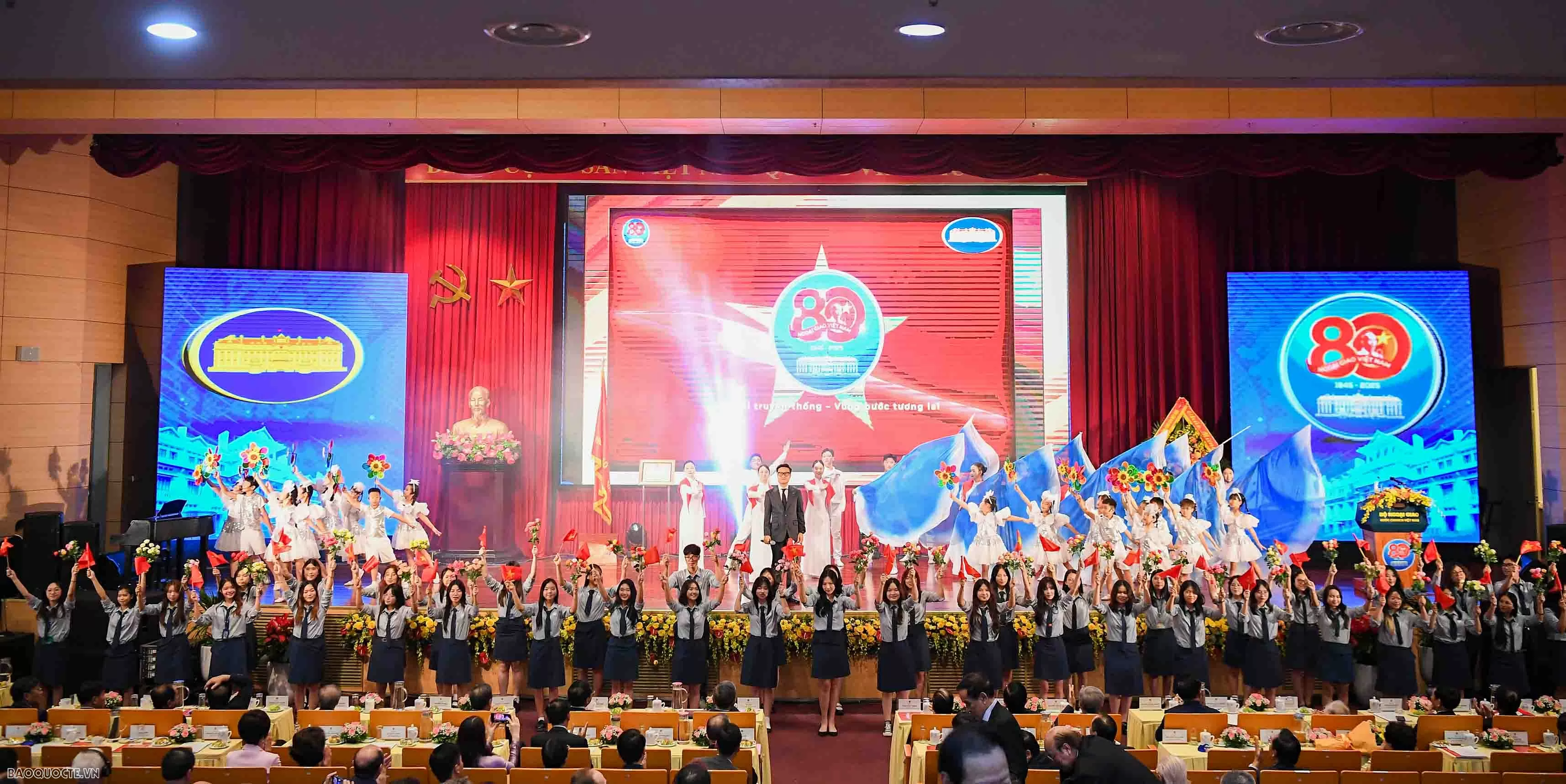 (Trực tuyến) Tổng Bí thư Tô Lâm dự Lễ kỷ niệm 80 năm Ngoại giao Việt Nam (Trực tuyến) Tổng Bí thư Tô Lâm dự Lễ kỷ niệm 80 năm Ngoại giao Việt Nam