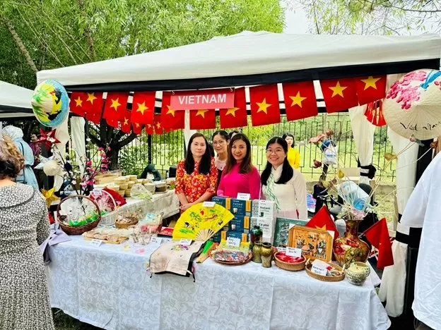 Kỷ niệm 30 năm Việt Nam gia nhập ASEAN tại Kazakhstan