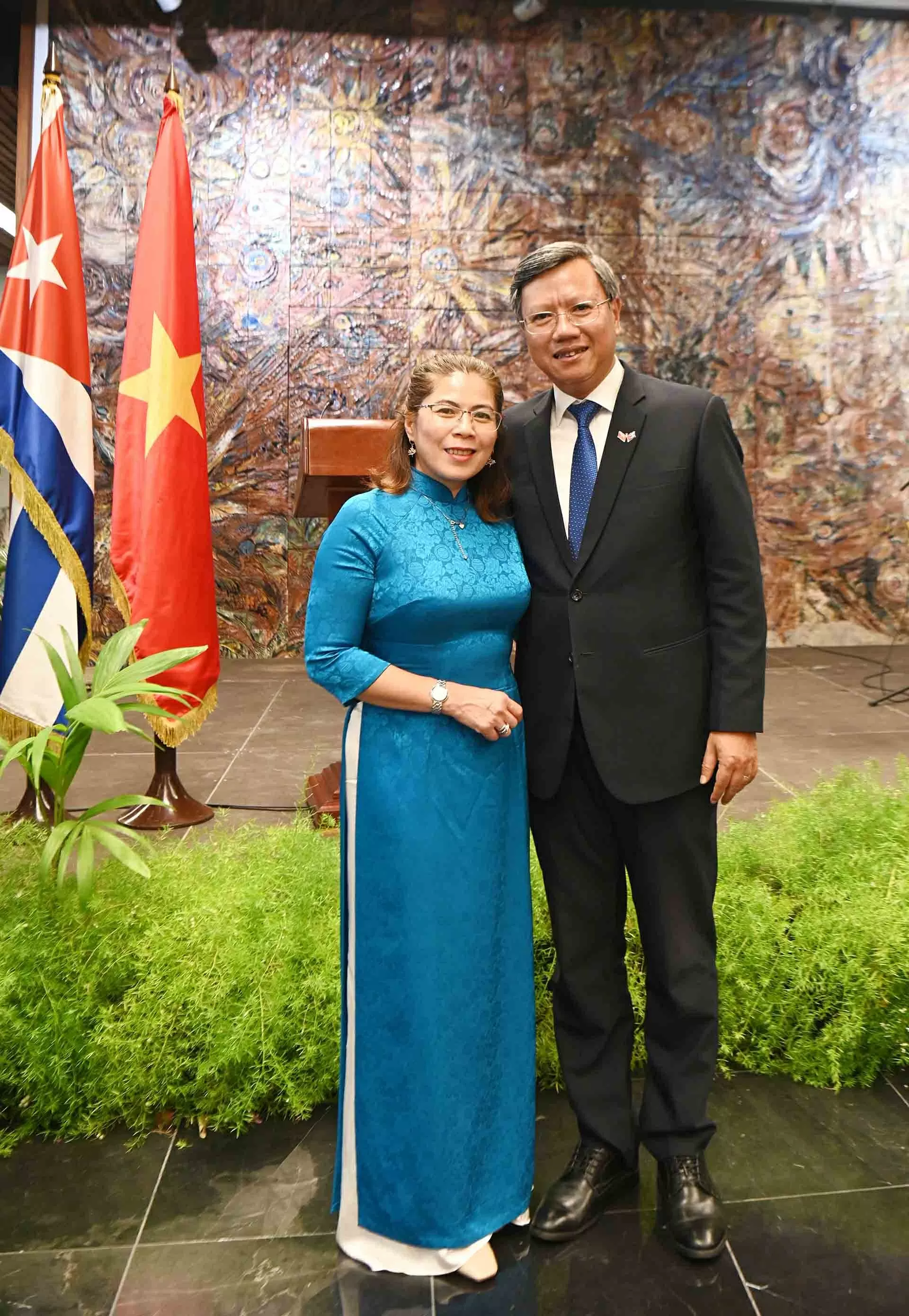 Lễ kỷ niệm 80 năm Cách mạng tháng Tám và Quốc khánh 2/9 tại Cuba: Biểu tượng sinh động của tình đoàn kết huyền thoại Lễ kỷ niệm 80 năm Cách mạng tháng Tám và Quốc khánh 2/9 tại Cuba: Biểu tượng sinh động của tình đoàn kết huyền thoại