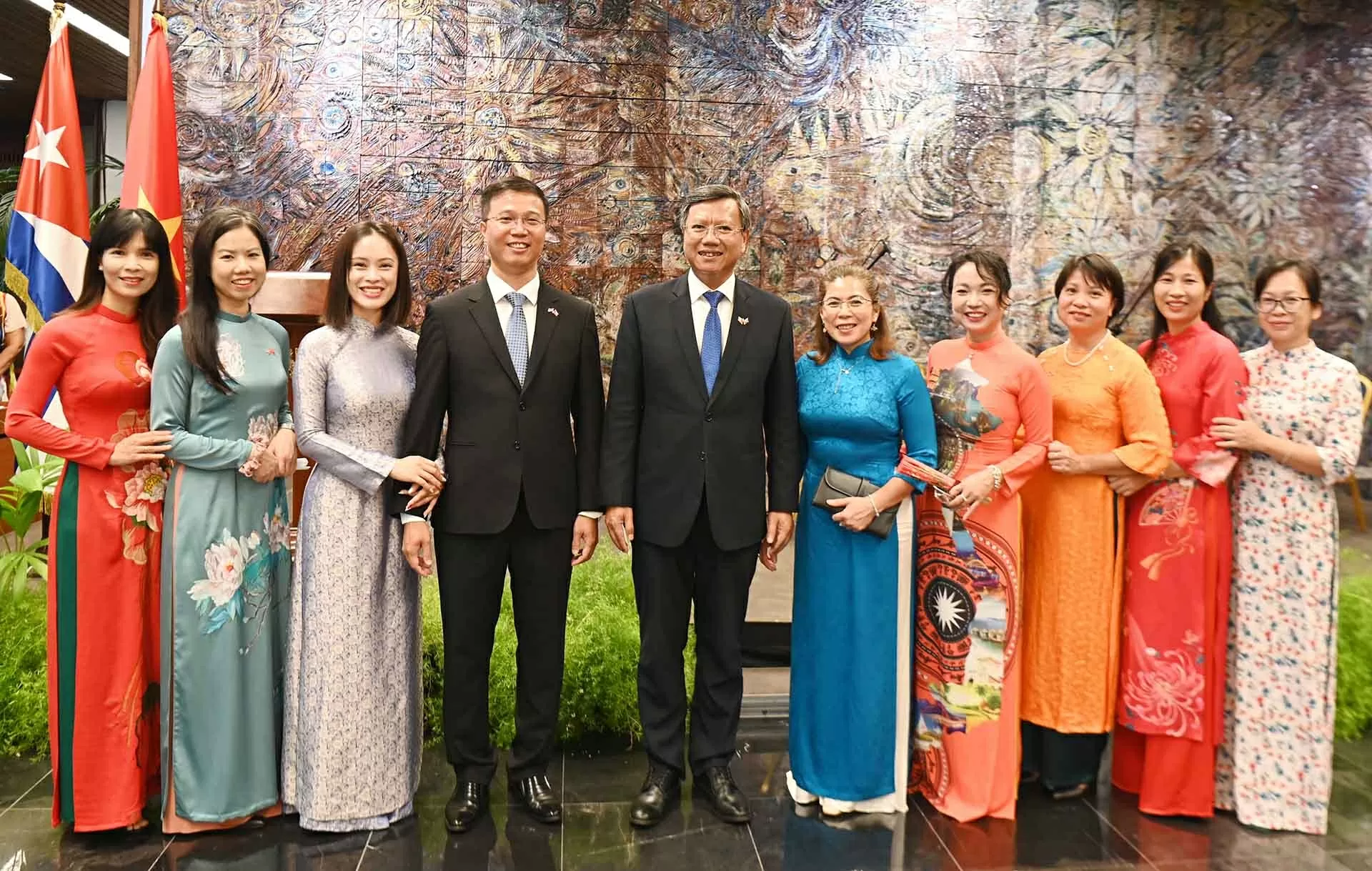 Lễ kỷ niệm 80 năm Cách mạng tháng Tám và Quốc khánh 2/9 tại Cuba: Biểu tượng sinh động của tình đoàn kết huyền thoại