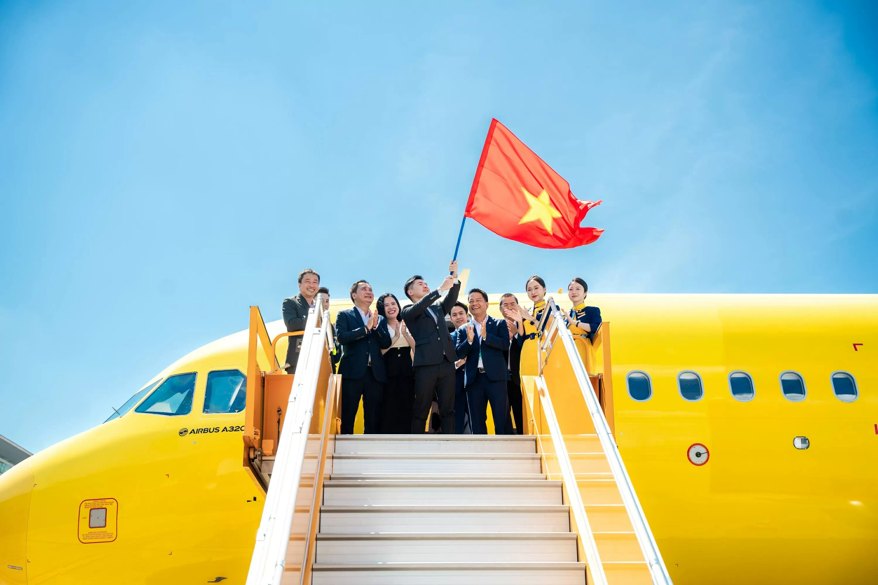 ●	Vietravel Airlines Triển lãm Thành tựu Đất nước 80 năm Quốc khánh