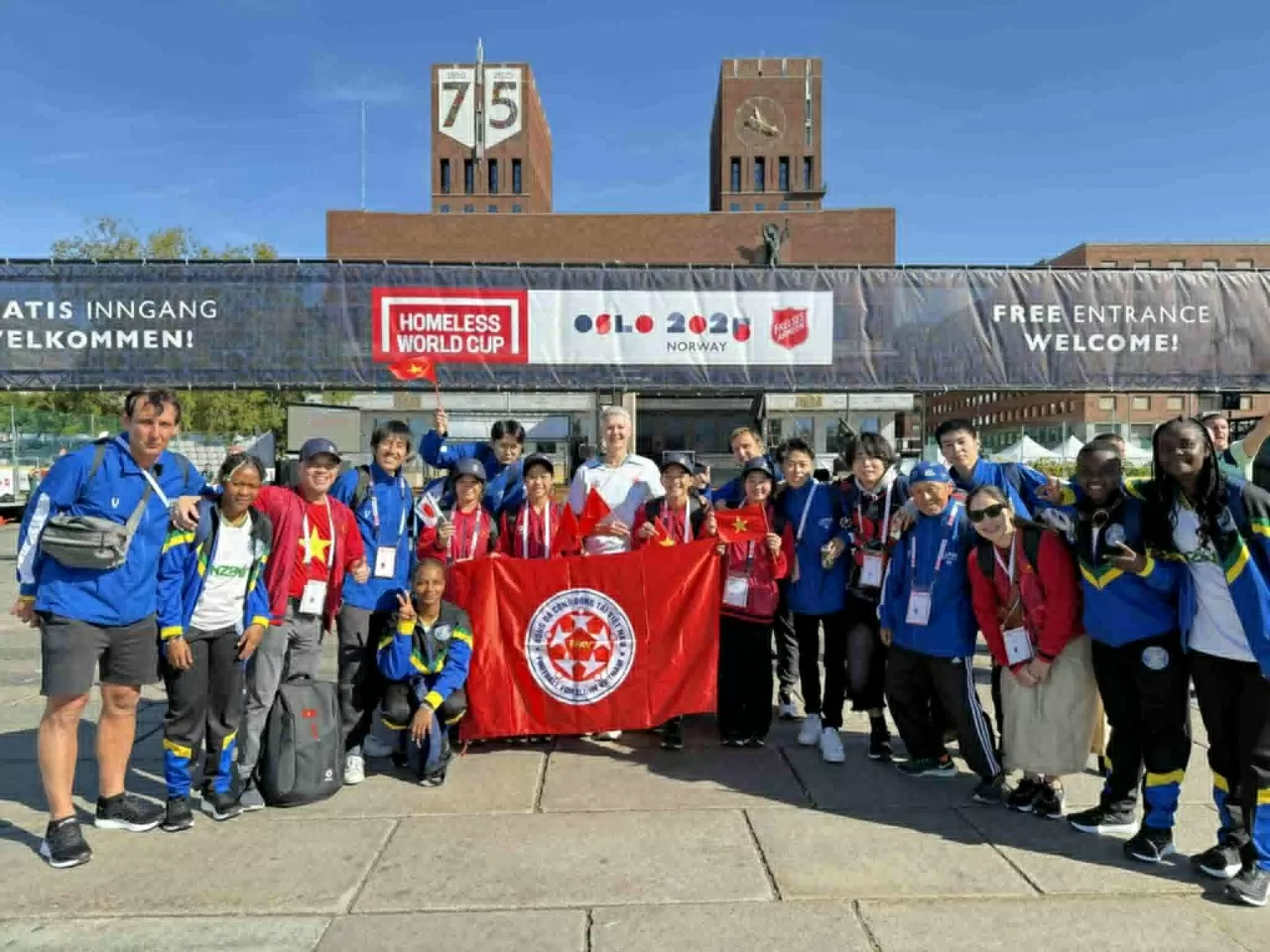 Các cầu thủ bóng đá Việt Nam lần đầu tham dự giải Homeless World Cup 2025