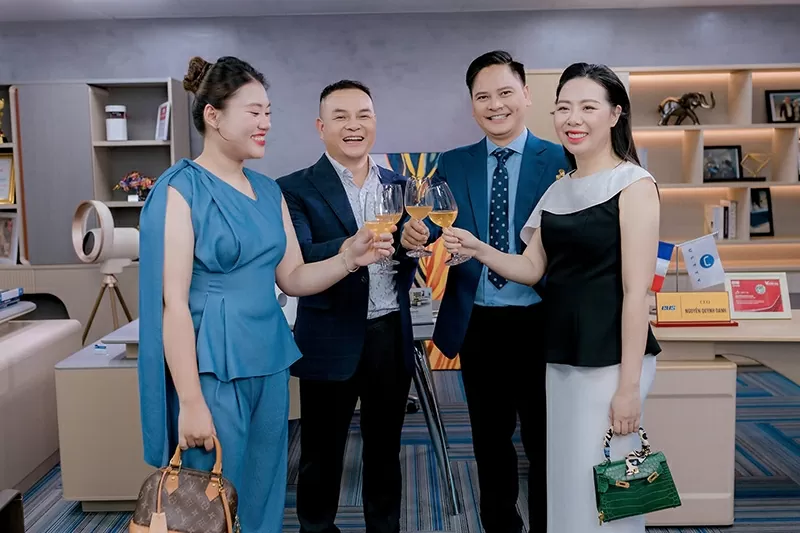 Doanh nhân Phùng Đình Việt: Người đứng sau sự phát triển thương hiệu thiết bị công nghiệp Bstrong