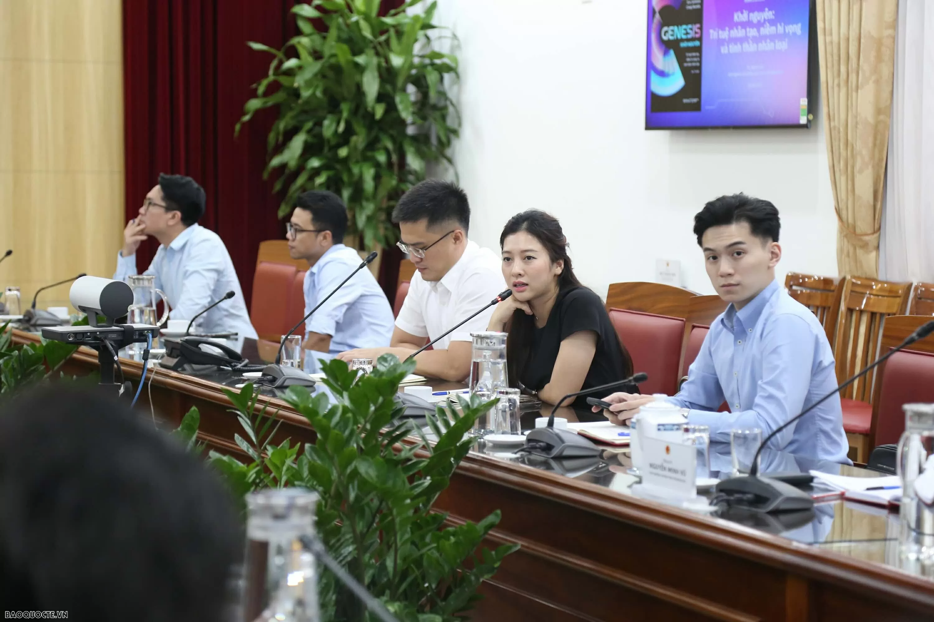 Thế hệ trẻ ngành Ngoại giao: Tiếp lửa truyền thống, vững bước tương lai