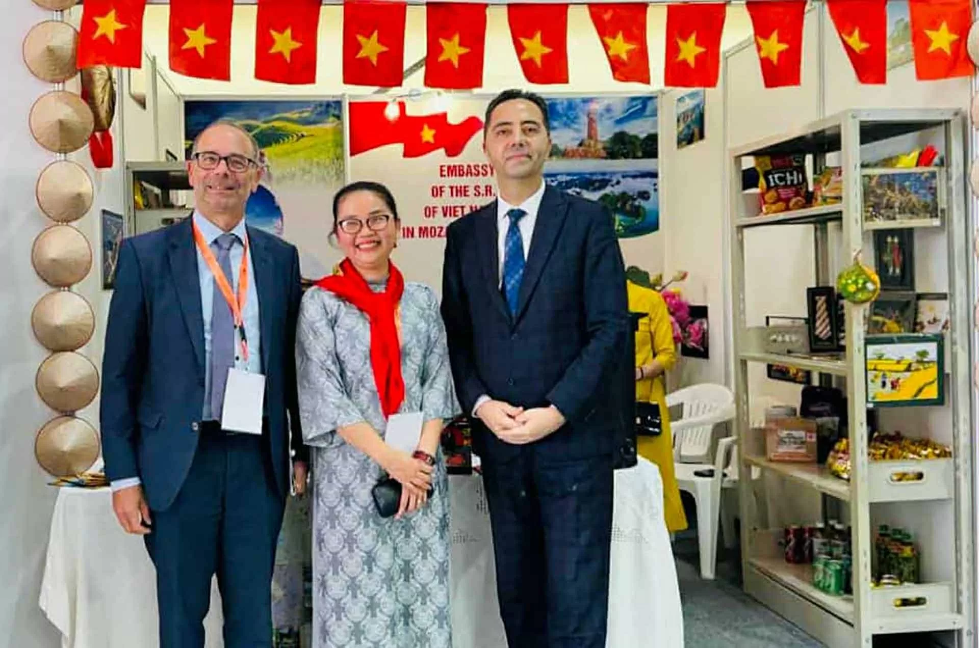 Quảng bá hình ảnh đất nước, con người Việt Nam tại Hội chợ quốc tế Maputo Quảng bá hình ảnh đất nước, con người Việt Nam tại Hội chợ quốc tế Maputo