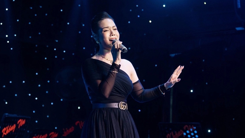 Diễn viên Nhật Kim Anh thời trang sang trọng chấm thi Hoa hậu Hoà bình Việt Nam 2025