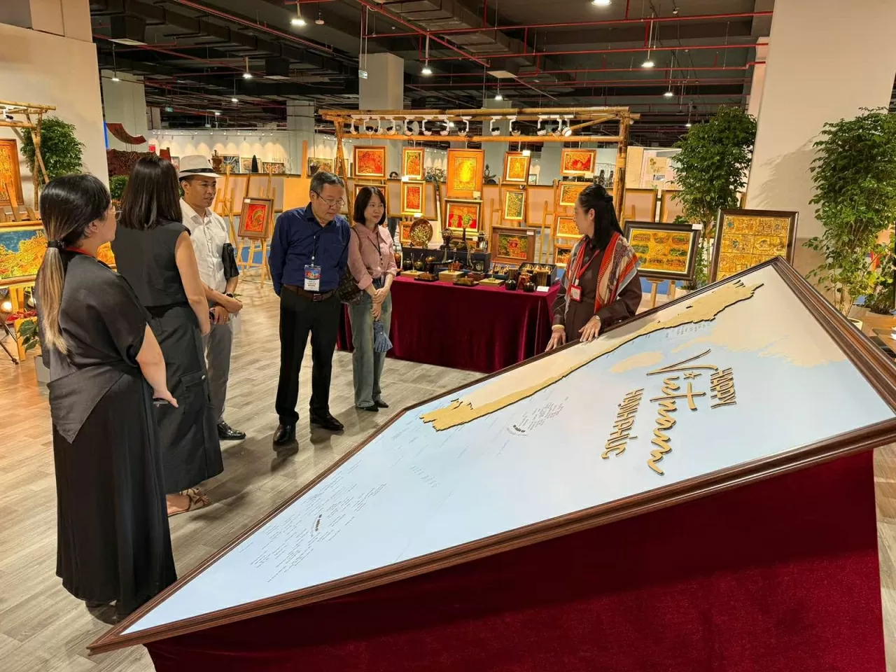 Triển lãm ảnh và video lan tỏa hạnh phúc từ những điều bình dị