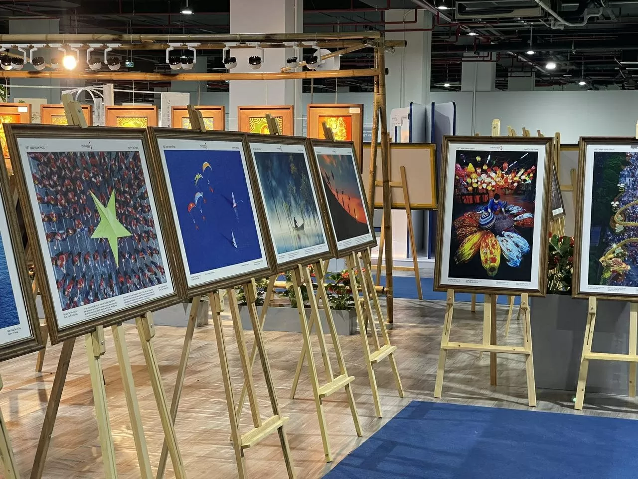 Triển lãm ảnh và video lan tỏa hạnh phúc từ những điều bình dị Triển lãm ảnh và video lan tỏa hạnh phúc từ những điều bình dị