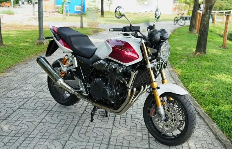 Có tổng cộng 5 chiếc Honda CB1300SF SP Final Edition được đưa về Việt Nam.