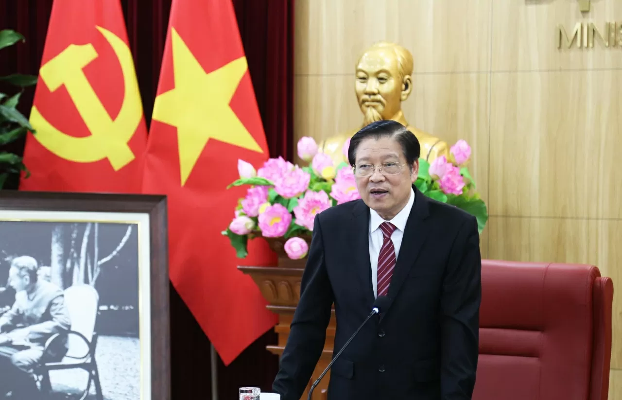 Phan Đình Trạc đã gửi lời chúc mừng nồng nhiệt nhất tới tập thể cán bộ, công chức, viên chức, người lao động toàn ngành Ngoại giao nhân dịp kỷ niệm 80 năm ngày truyền thống. (Ảnh: Thành Long) 