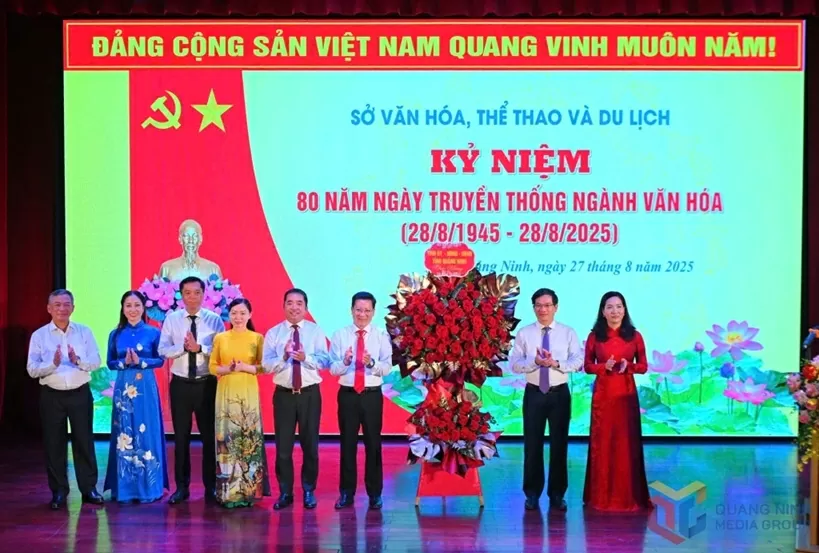 Để văn hóa trở thành thương hiệu, là 'hộ chiếu mềm' của tỉnh Quảng Ninh trên bản đồ hội nhập Để văn hóa trở thành thương hiệu, là 'hộ chiếu mềm' của tỉnh Quảng Ninh trên bản đồ hội nhập