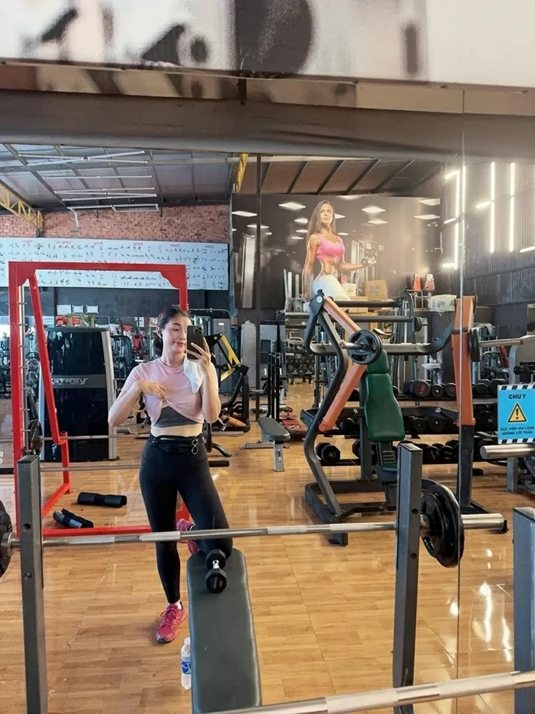 Tài năng và quan điểm về nhan sắc của thí sinh nhiều tuổi nhất vòng chung kết Hoa hậu Hoà bình Việt Nam 2025