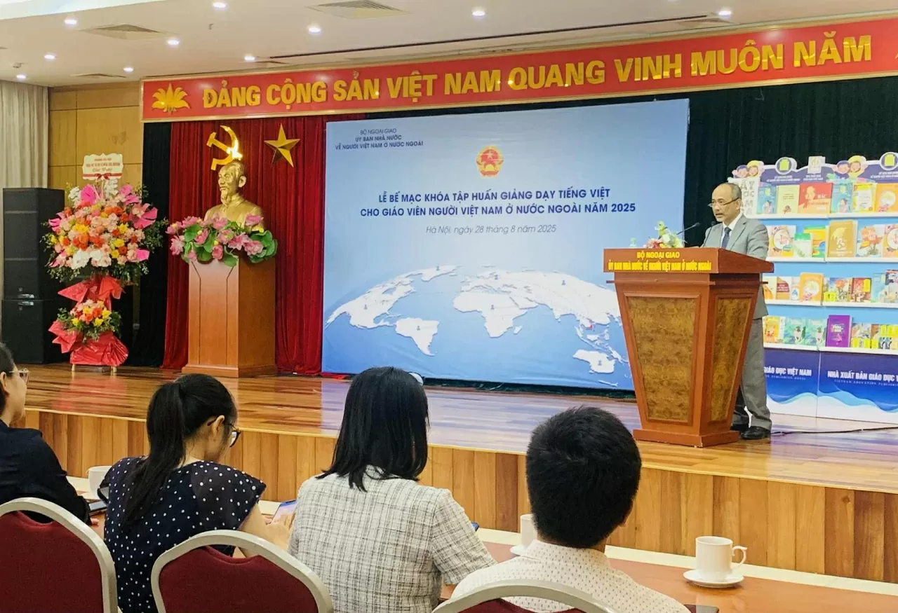 Tổ chức thành công khóa tập huấn giảng dạy tiếng Việt cho giáo viên người Việt Nam ở nước ngoài năm 2025 Tổ chức thành công khóa tập huấn giảng dạy tiếng Việt cho giáo viên người Việt Nam ở nước ngoài năm 2025