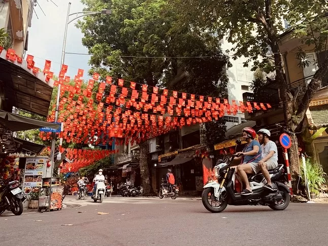 Hà Nội hân hoan niềm vui những ngày giáp Tết Độc lập