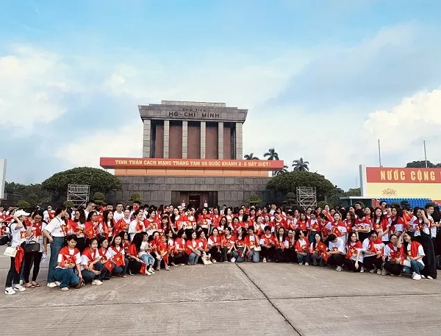 Hà Nội hân hoan niềm vui những ngày giáp Tết Độc lập Hà Nội hân hoan niềm vui những ngày giáp Tết Độc lập