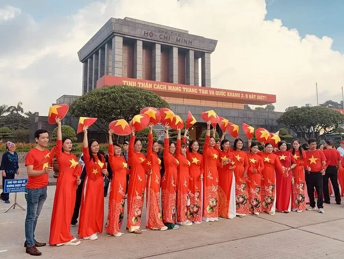 Hà Nội hân hoan niềm vui những ngày giáp Tết Độc lập Hà Nội hân hoan niềm vui những ngày giáp Tết Độc lập