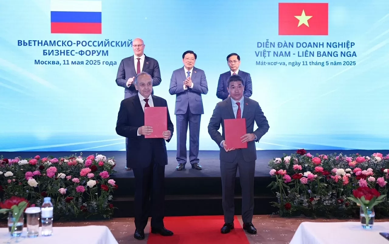 Lễ ký Thỏa thuận hợp tác giữa Liên hiệp các tổ chức hữu nghị Việt Nam và Hiệp hội hợp tác quốc tế Nga về hợp tác trong lĩnh vực kinh tế, thương mại, khoa học, văn hóa, giáo dục, nhân văn, thể thao, du lịch và giao lưu nhân dân với sự chứng kiến của Lãnh đạo cấp cao Việt Nam – Liên bang Nga tại Diễn đàn Doanh nghiệp Việt Nam - Liên bang Nga, diễn ra vào ngày 11/5 tại Moskva với sự tham dự của Tổng Bí thư Tô Lâm.