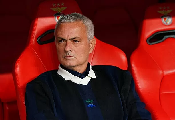 Hết phép, HLV Jose Mourinho đối diện nguy cơ bị sa thải Hết phép, HLV Jose Mourinho đối diện nguy cơ bị sa thải