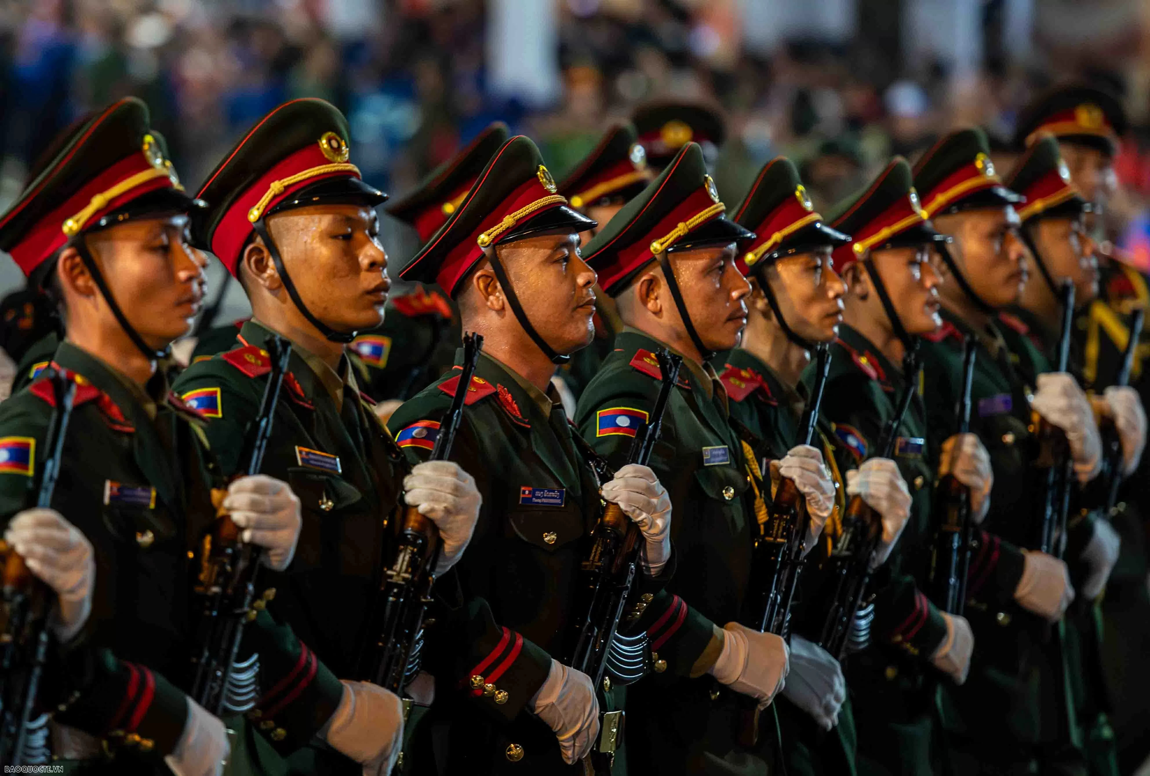 Ngắm dàn quân nhân Nga, Lào và Campuchia diễu binh tại Quốc khánh Việt Nam Ngắm dàn quân nhân Nga, Lào và Campuchia diễu binh tại Quốc khánh Việt Nam