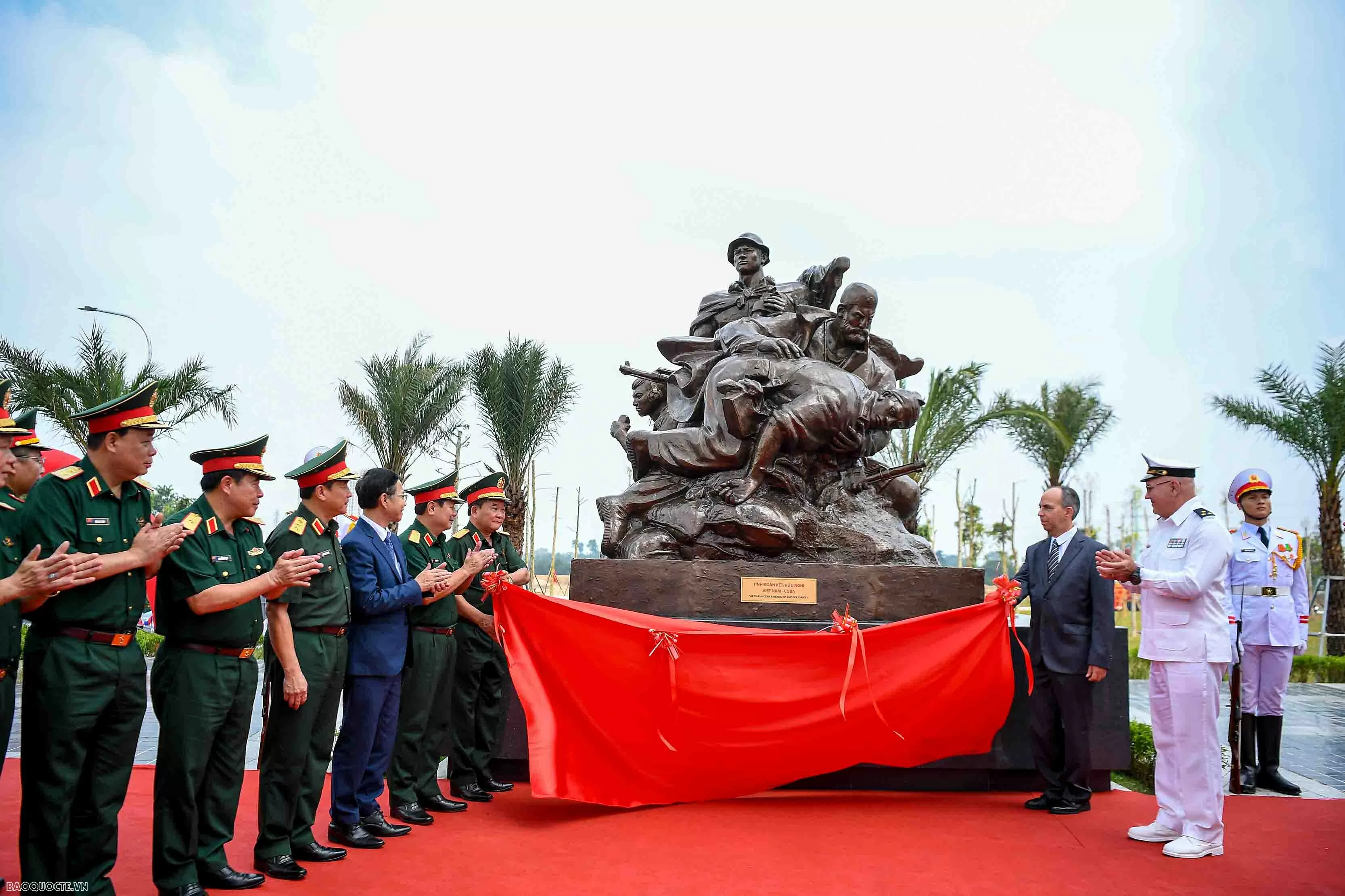 Việt Nam gắn biển tượng tri ân các chuyên gia quân sự Liên Xô, Cuba Việt Nam gắn biển tượng tri ân các chuyên gia quân sự Liên Xô, Cuba