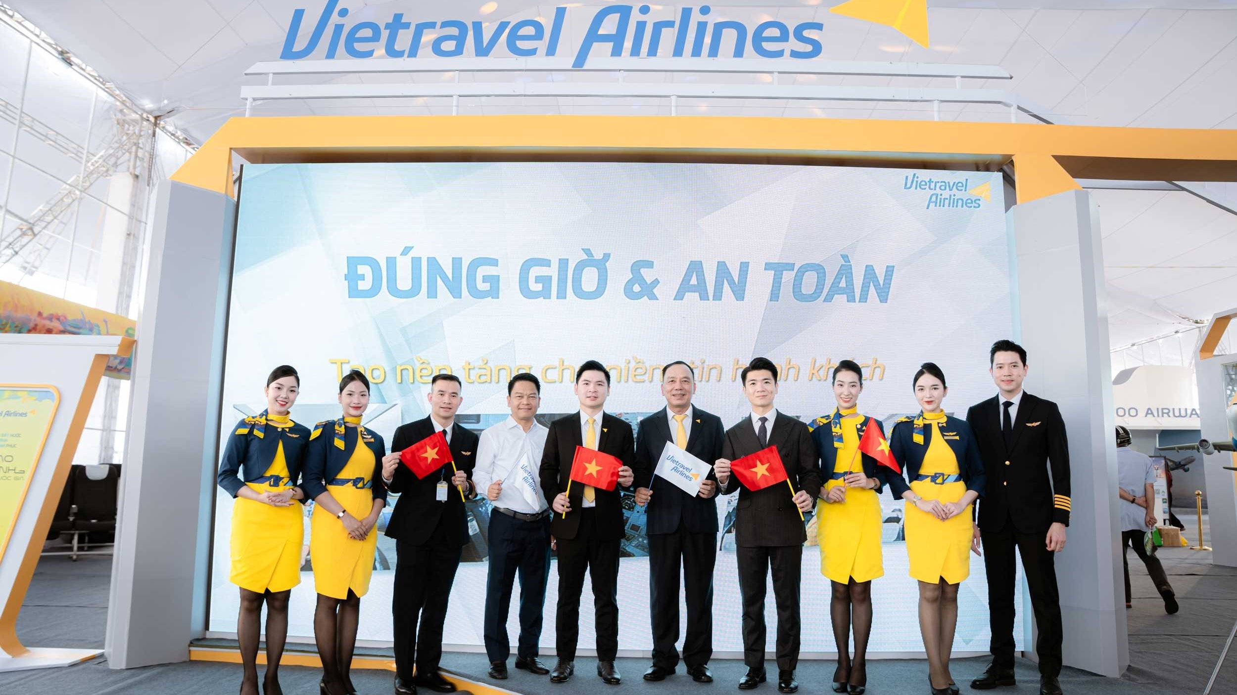 Dấu ấn Vietravel Airlines tại Triển lãm thành tựu đất nước: Khẳng định khát vọng cất cánh từ vùng trời quốc gia