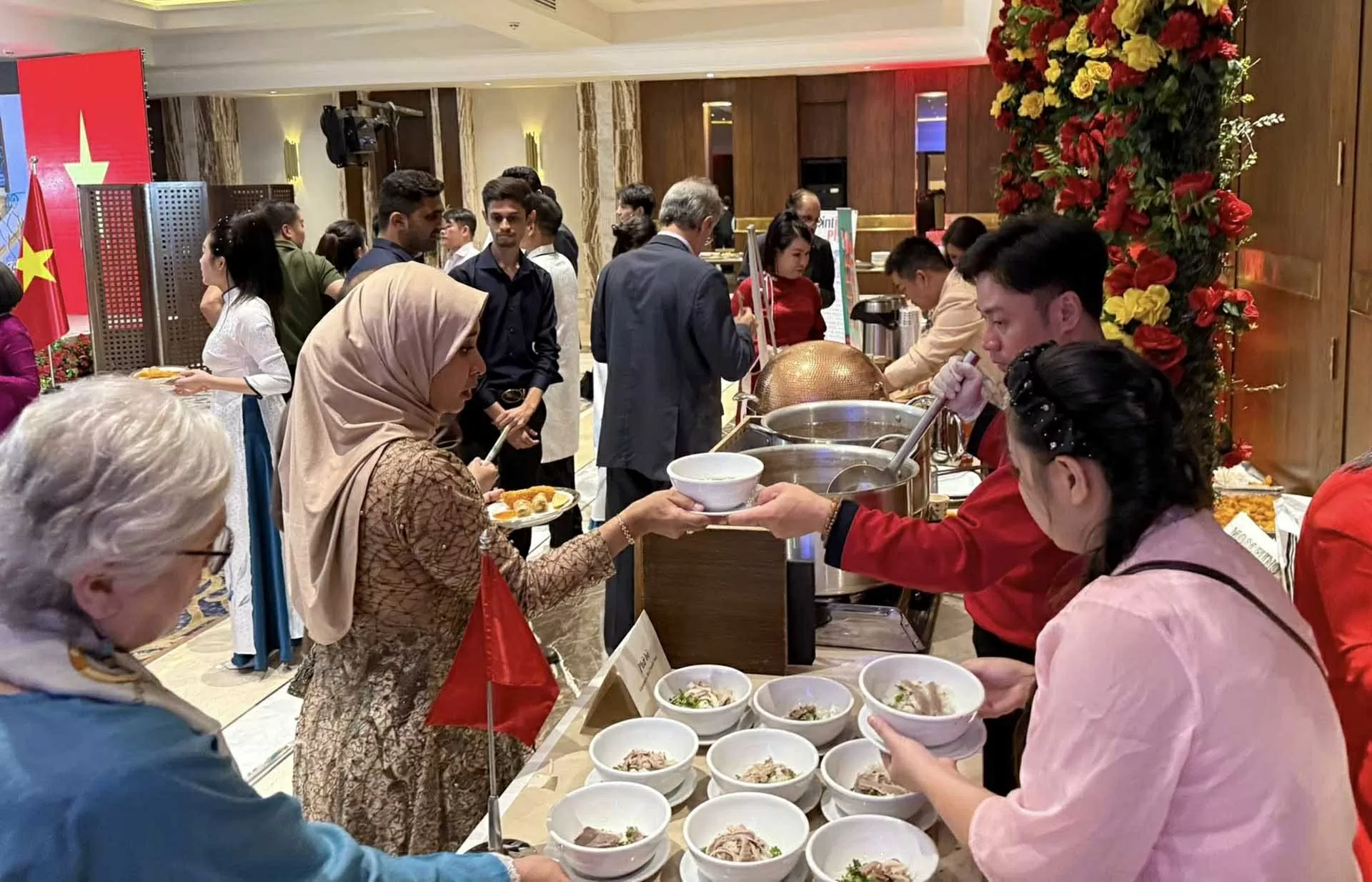 Chuỗi hoạt động kỷ niệm 80 năm Cách mạng tháng Tám và Quốc khánh Việt Nam tại Pakistan Chuỗi hoạt động kỷ niệm 80 năm Cách mạng tháng Tám và Quốc khánh Việt Nam tại Pakistan