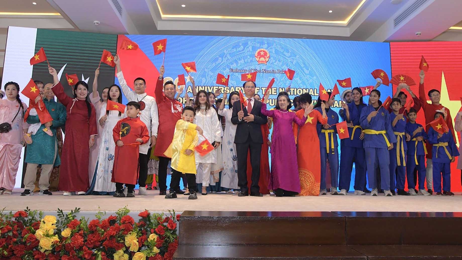 Chuỗi hoạt động kỷ niệm 80 năm Cách mạng tháng Tám và Quốc khánh Việt Nam tại Pakistan