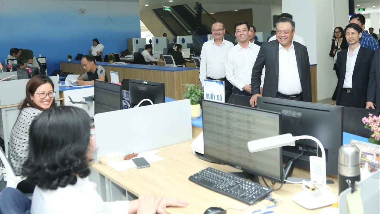 ha noi chan chinh tinh trang lam dung yeu cau nop ban sao co chung thuc